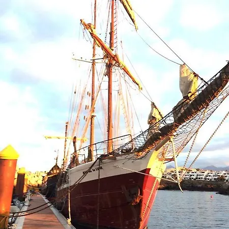 Botel Tall Ship *