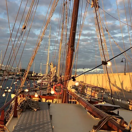 Botel Tall Ship